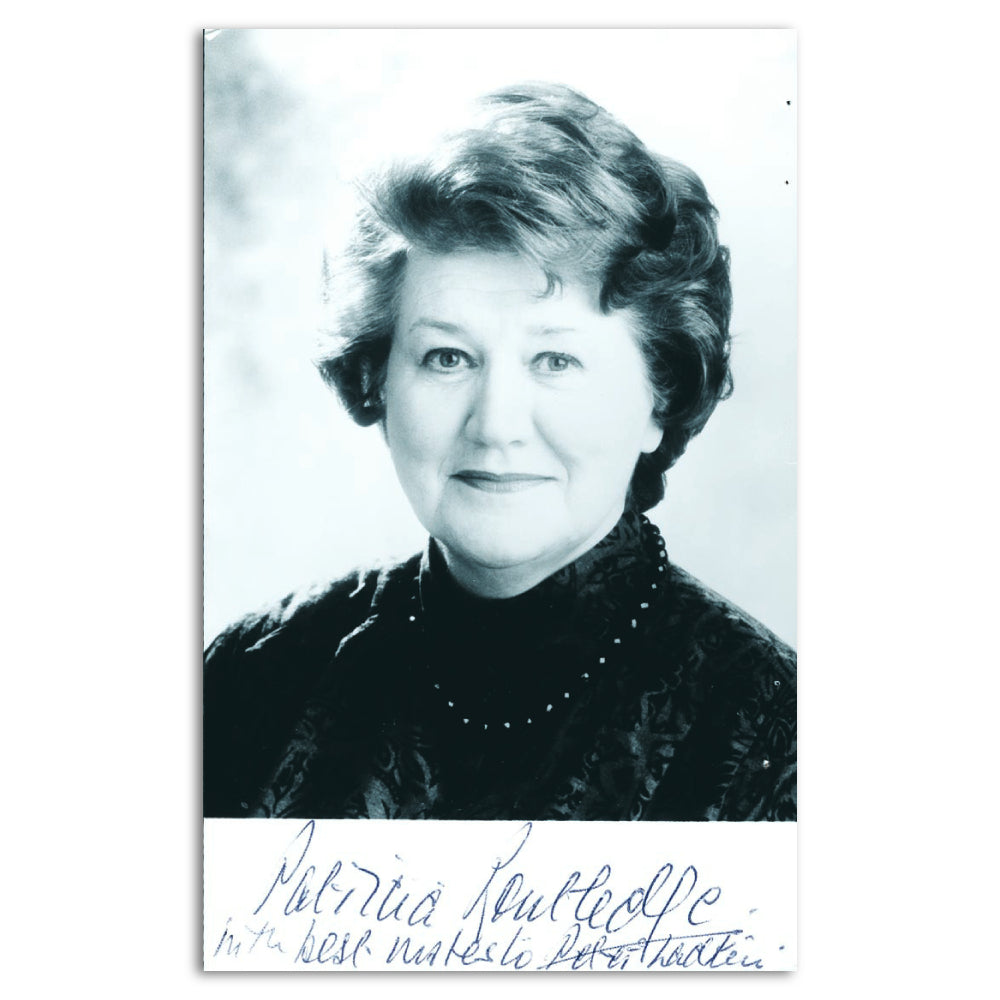 Patricia Routledge - Autograph - Signed Black and White Photograph