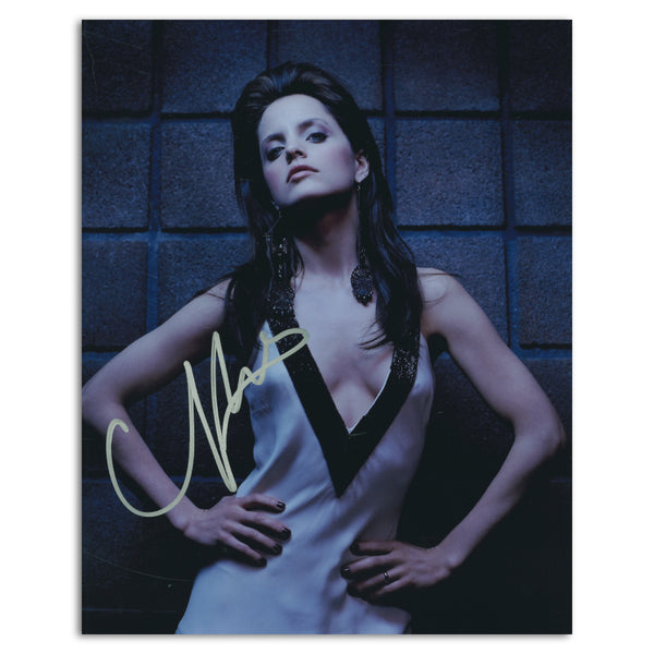 Mena Suvari - Autograph - Signed Colour Photograph