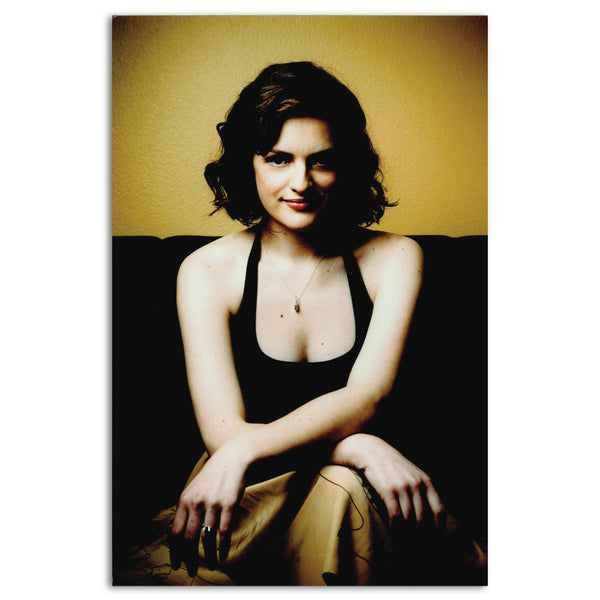 Elisabeth Moss Autograph Signed Photograph