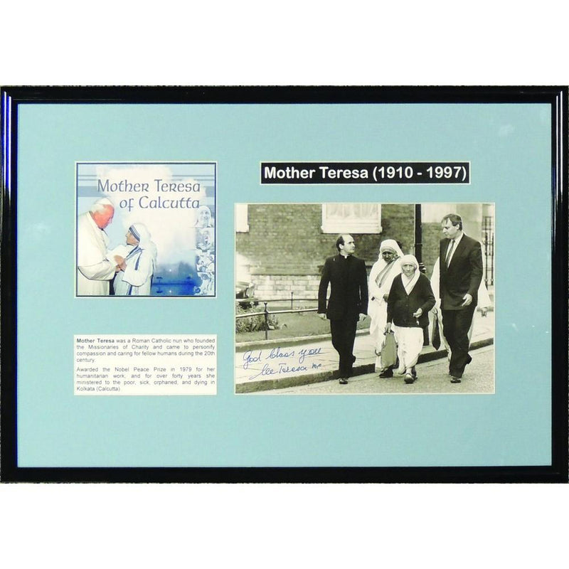 Mother Teresa - Autograph - Signed Black and White Photograph