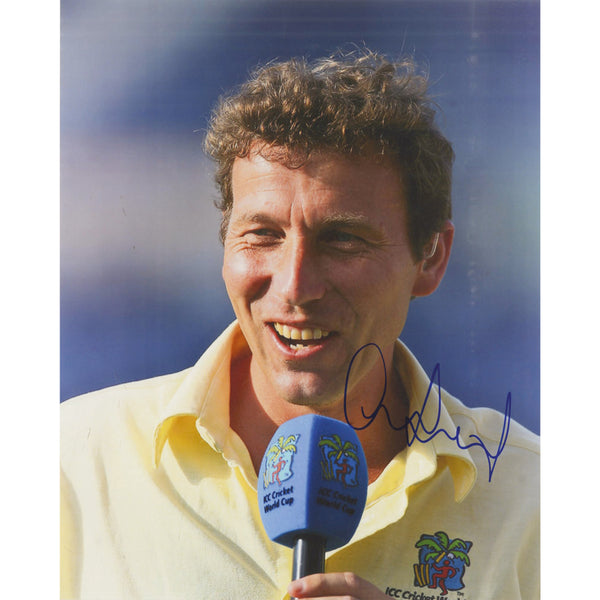 Michael Atherton - Autograph - Signed Colour Photograph