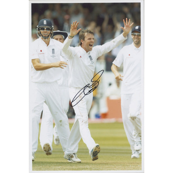 Graham Swann - Autograph - Signed Colour Photograph