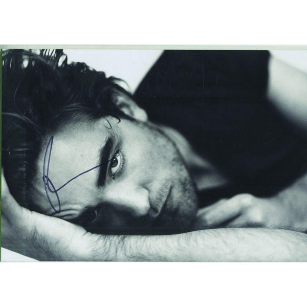 Robert Pattinson Autograph Signed Photograph
