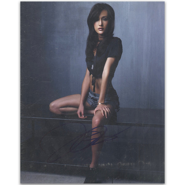 Maggie Q Autograph Signed Photograph