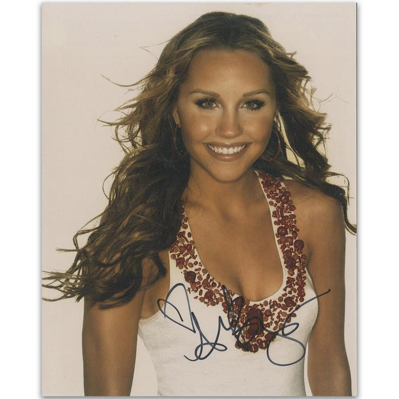 Amanda Bynes Autograph