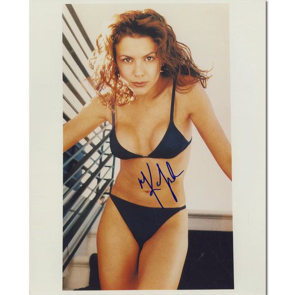 Kari Wuhrer Autograph Signed Photograph