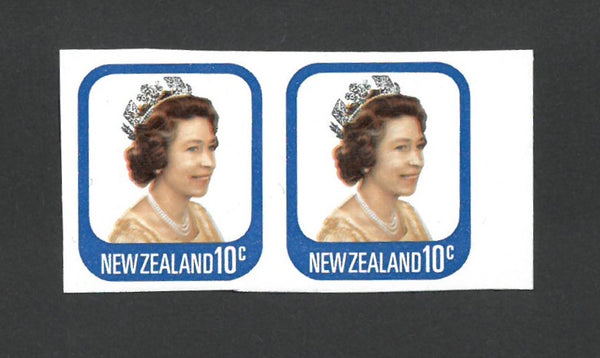 New Zealand 1975 10c QEII Imperforate Pair. VNZ1094